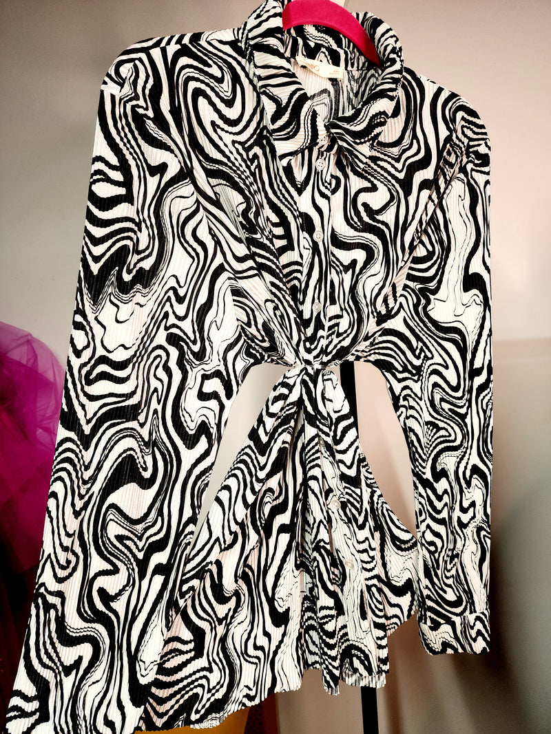 The "Swirl Theory" Button Up Top, Sz XL-2X